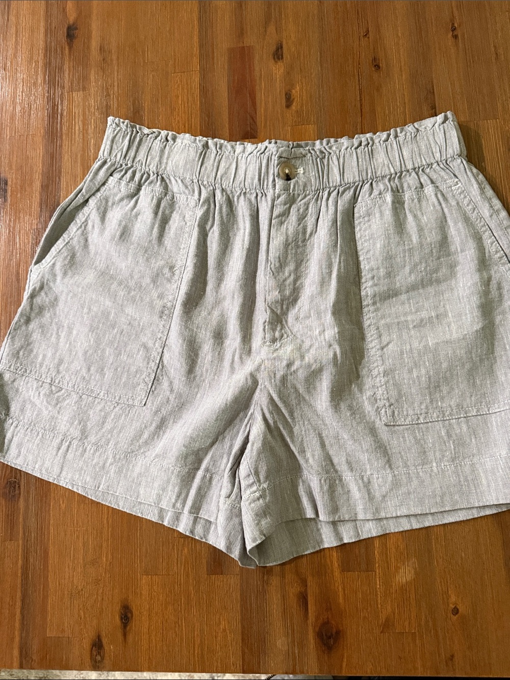 LOFT Light Gray Elastic-Waist Linen-Blend Shorts
